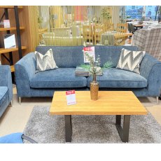 Fenton 1 x Extra Large Settee 1 x Standard Chair