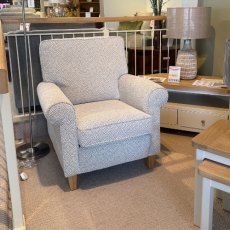 Marlborough Grand Settee and Matching Chair Marlborough Grand Settee and Matching Chair