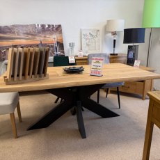 Oakland 180 cm Dining Table
