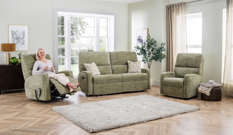 Celebrity Southwell Collection Manual Reclining 3 Seat Settee - Standard Fabric