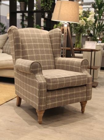 Chester Non Buttoned Accent Chair / Fabric C