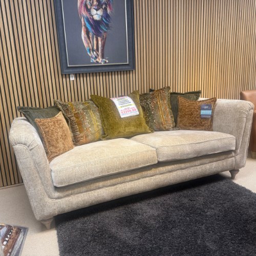 LivingStone 1 x Grand Settee 1 x Standard Chair 1 x Square Footstool