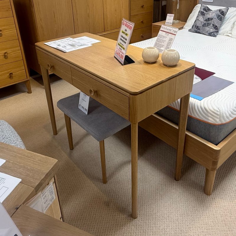 Larvik 1 x Dressing Table 1 x Dressing Table Stool